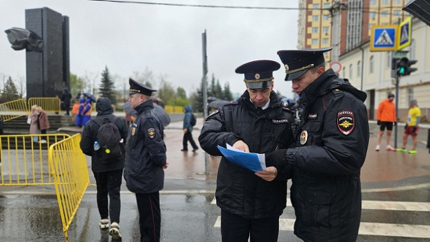 41 дружинник следит за порядком на Первомайских мероприятиях в Иванове